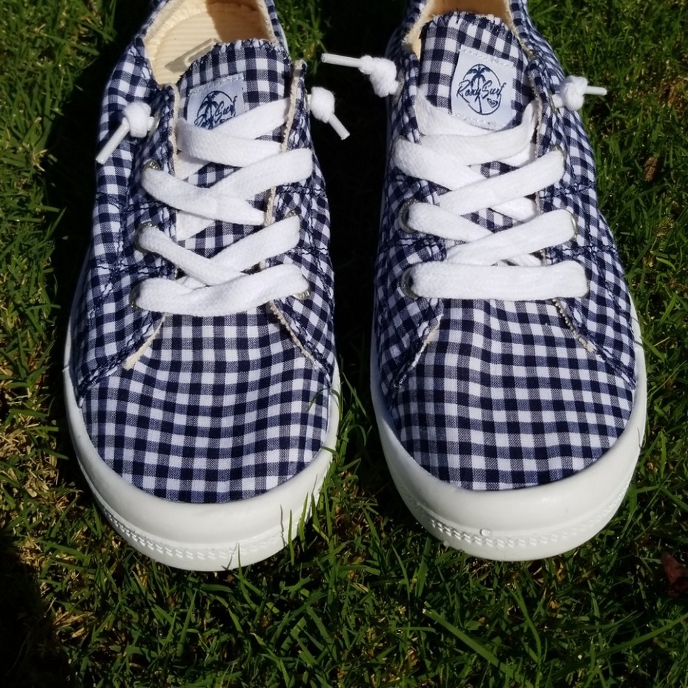 Womans Roxy surf slip on tennis shoes